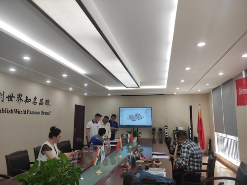 Últimos blogs de la empresa sobre El cliente indio visitó la fábrica de Xinwei