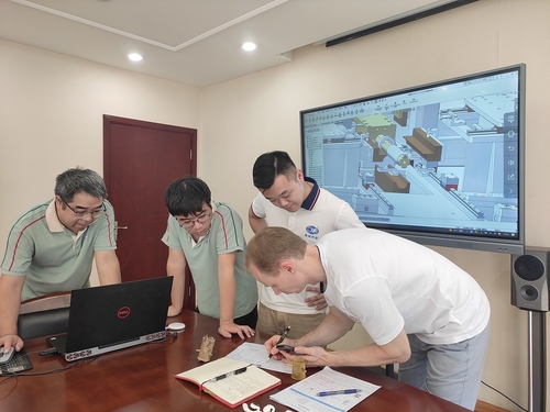 Últimos blogs de la empresa sobre El cliente ruso visitó la fábrica de Xinwei