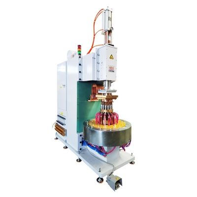 Un buen precio. Soldadora robótica de Multi Head Spot del soldador del inversor del punto semi automático del CNC en línea