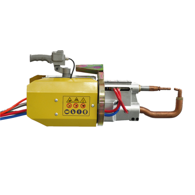 Un buen precio. Máquina portátil de mano de la soldadura por puntos del CNC DC Mfdc para la chapa en línea