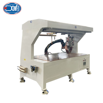 Un buen precio. Máquina de soldadura de soldador por puntos de mesa de techo de metal de acero móvil portátil en línea