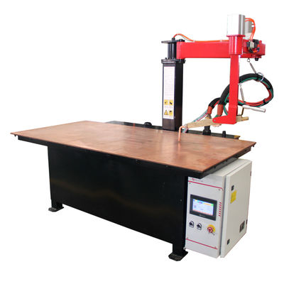 Un buen precio. Máquina robótica de la soldadura por puntos de la tabla del brazo 180KVA 2000m m para la chapa en línea