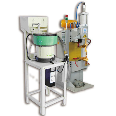 Un buen precio. Soldador del punto de la proyección del PLC 250VA 60pcs/Min Nut Feeder Machine For en línea