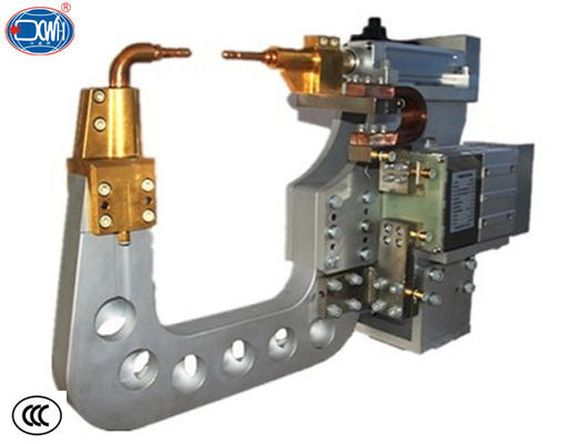 Un buen precio. El CE portátil de 500V 100KVA del arma robótico de aluminio de la soldadura por puntos aprobó en línea