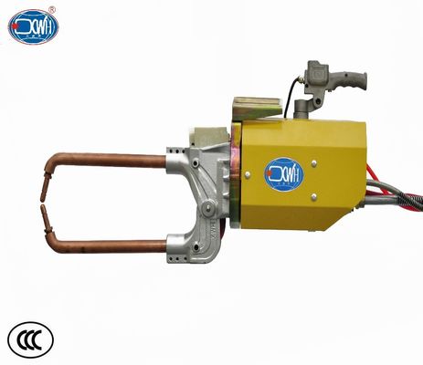 Un buen precio. Máquina portátil de la soldadura por puntos 15KVA, soldador refrigerado por agua del punto 220volt en línea