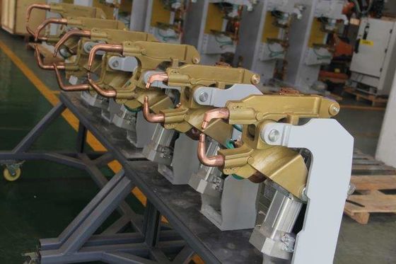 Tipo portátil frecuencia intermedia de 100KVA X del arma robótico de la soldadura por puntos